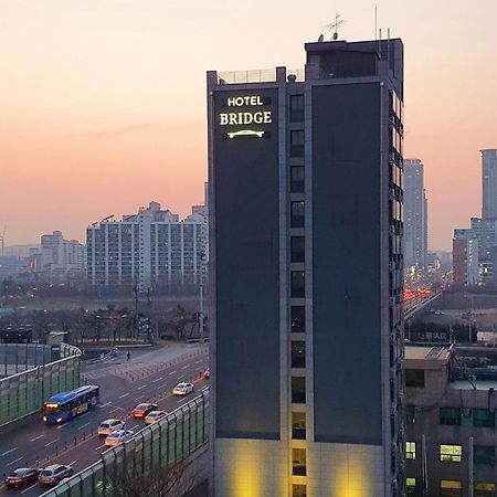 Hotel Bridge Сеул Экстерьер фото